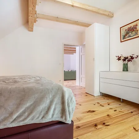 Mit Dachterrasse شقة *