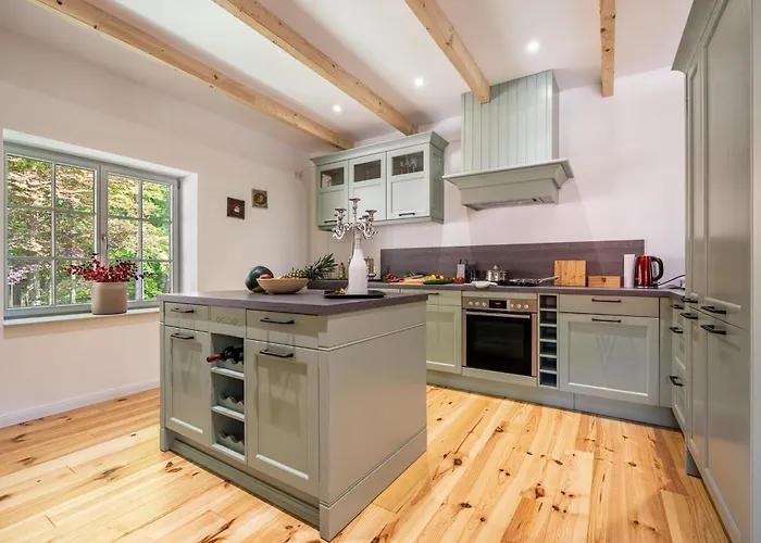 Mit Dachterrasse شقة *