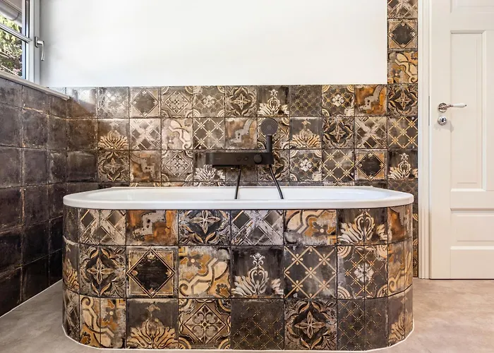 Mit Dachterrasse شقة *